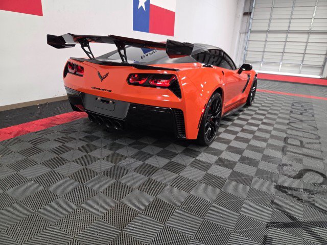 Used 2019 Chevrolet Corvette Z06 RWD image 24