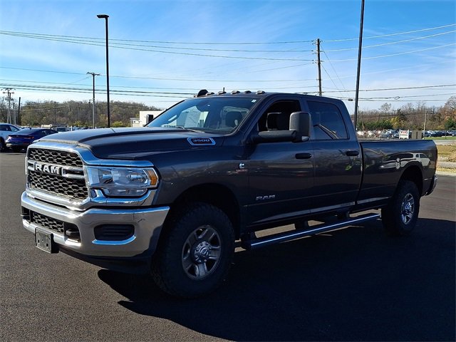 Used 2022 RAM 3500 Tradesman image 3