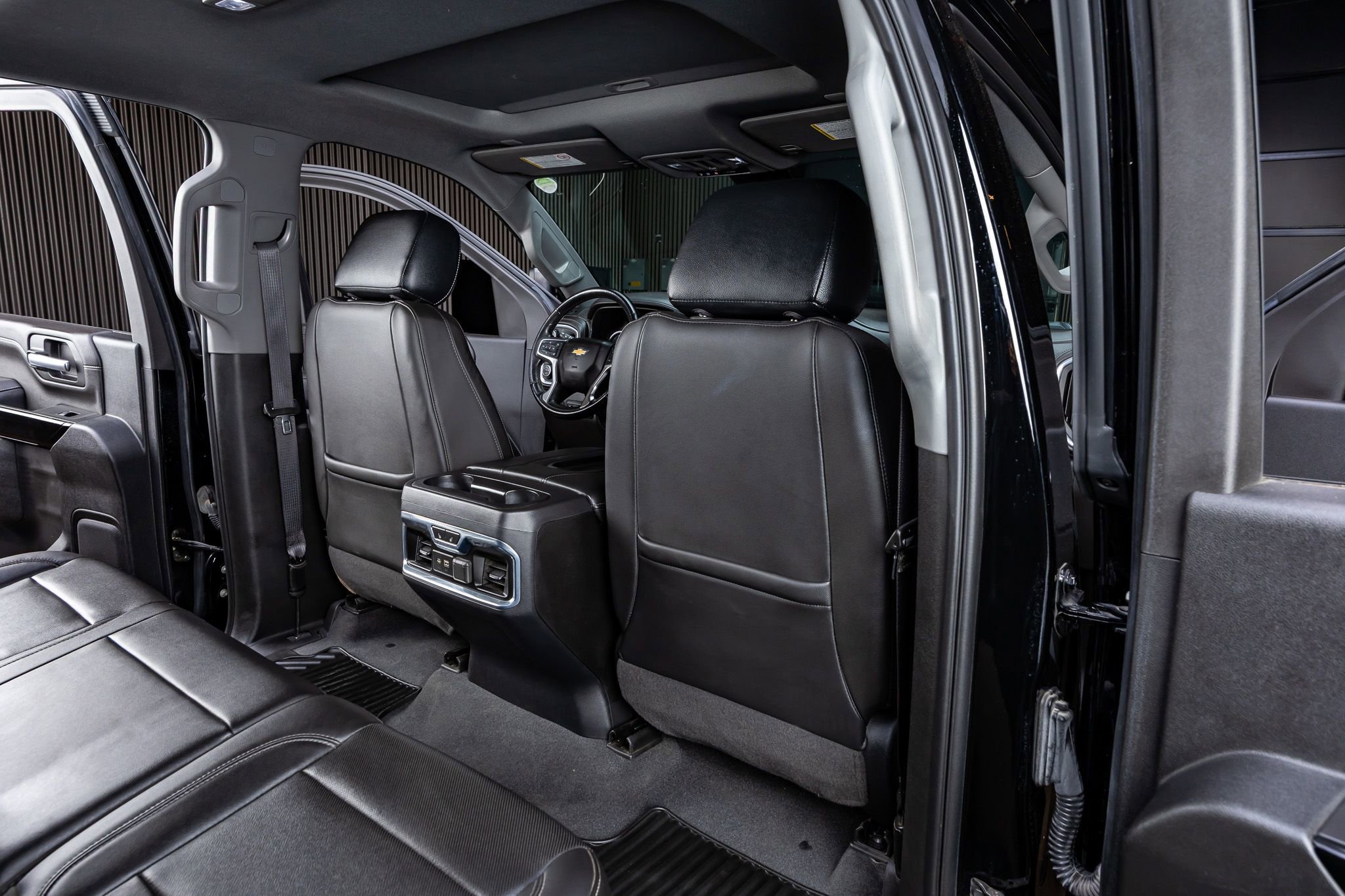 Used 2020 Chevrolet Silverado 2500 LTZ w/ LTZ Premium Package image 28