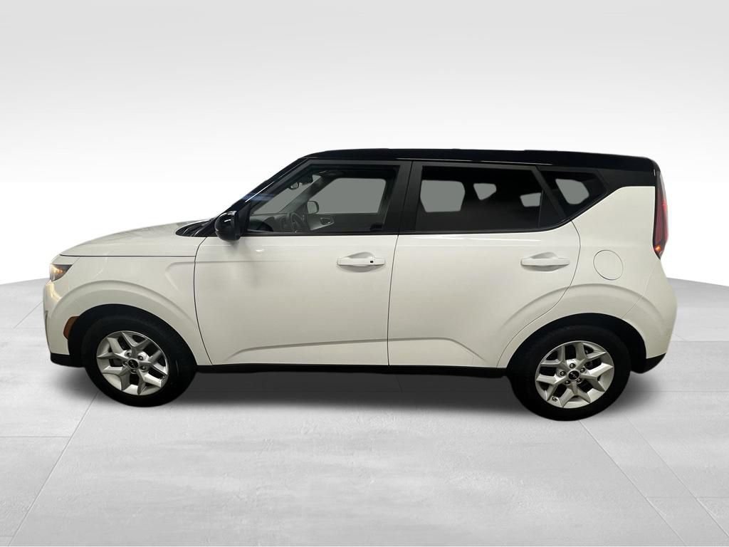 Used 2023 Kia Soul S FWD image 7