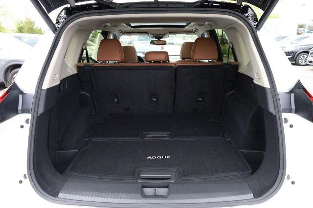 Certified 2025 Nissan Rogue Platinum w/ Platinum Premium Package image 7