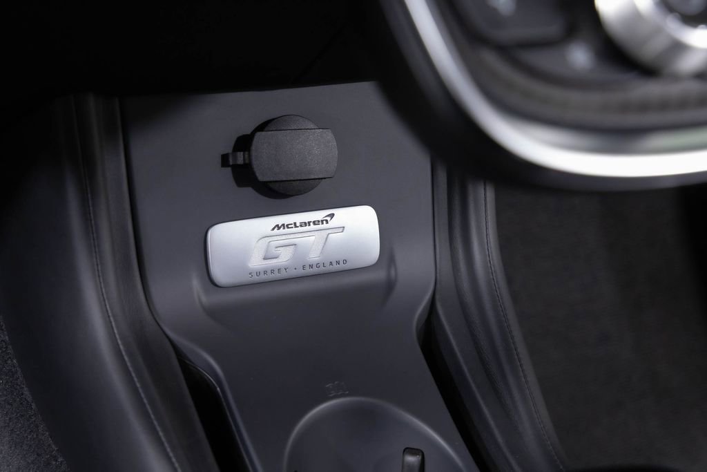Used 2022 McLaren GT image 29