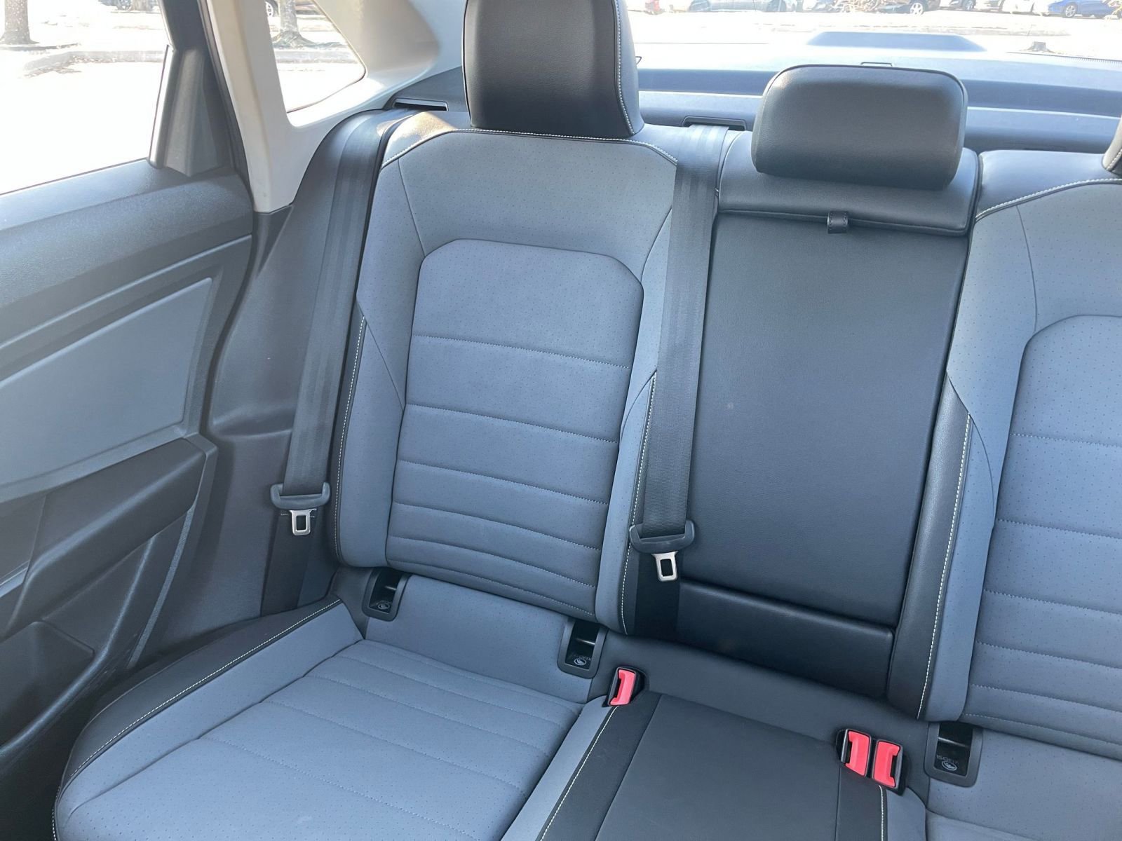 Used 2025 Volkswagen Jetta SE image 40