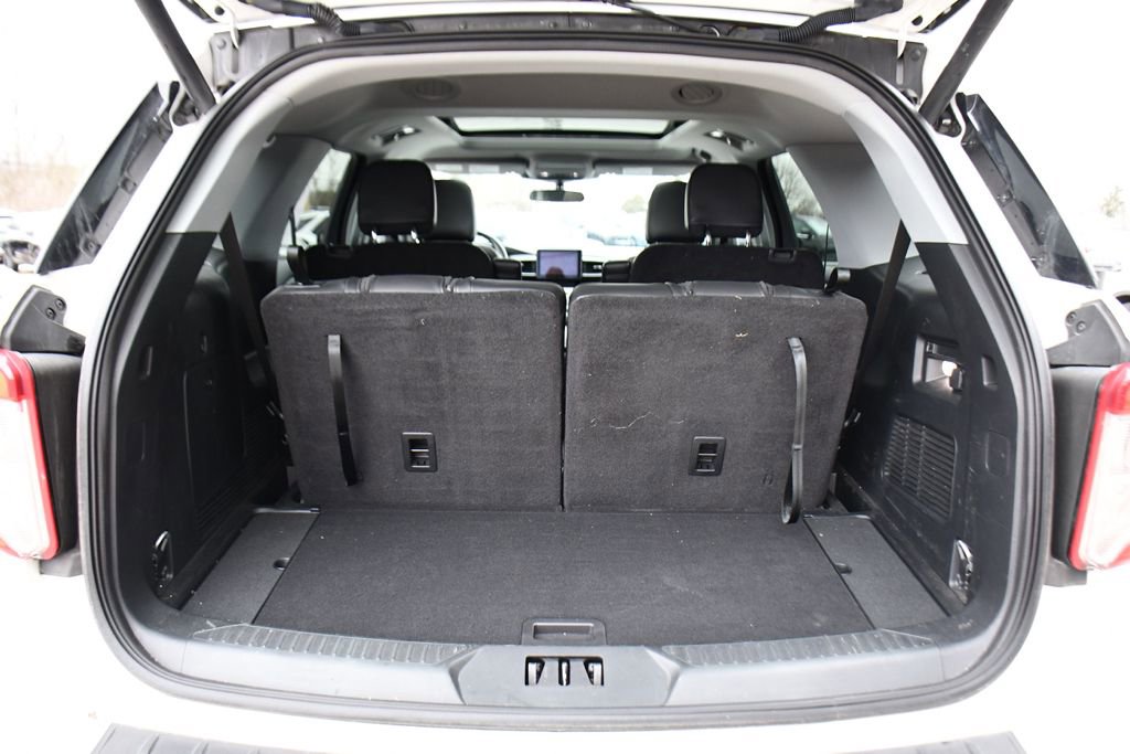 Used 2023 Ford Explorer XLT w/ Equipment Group 202A image 20
