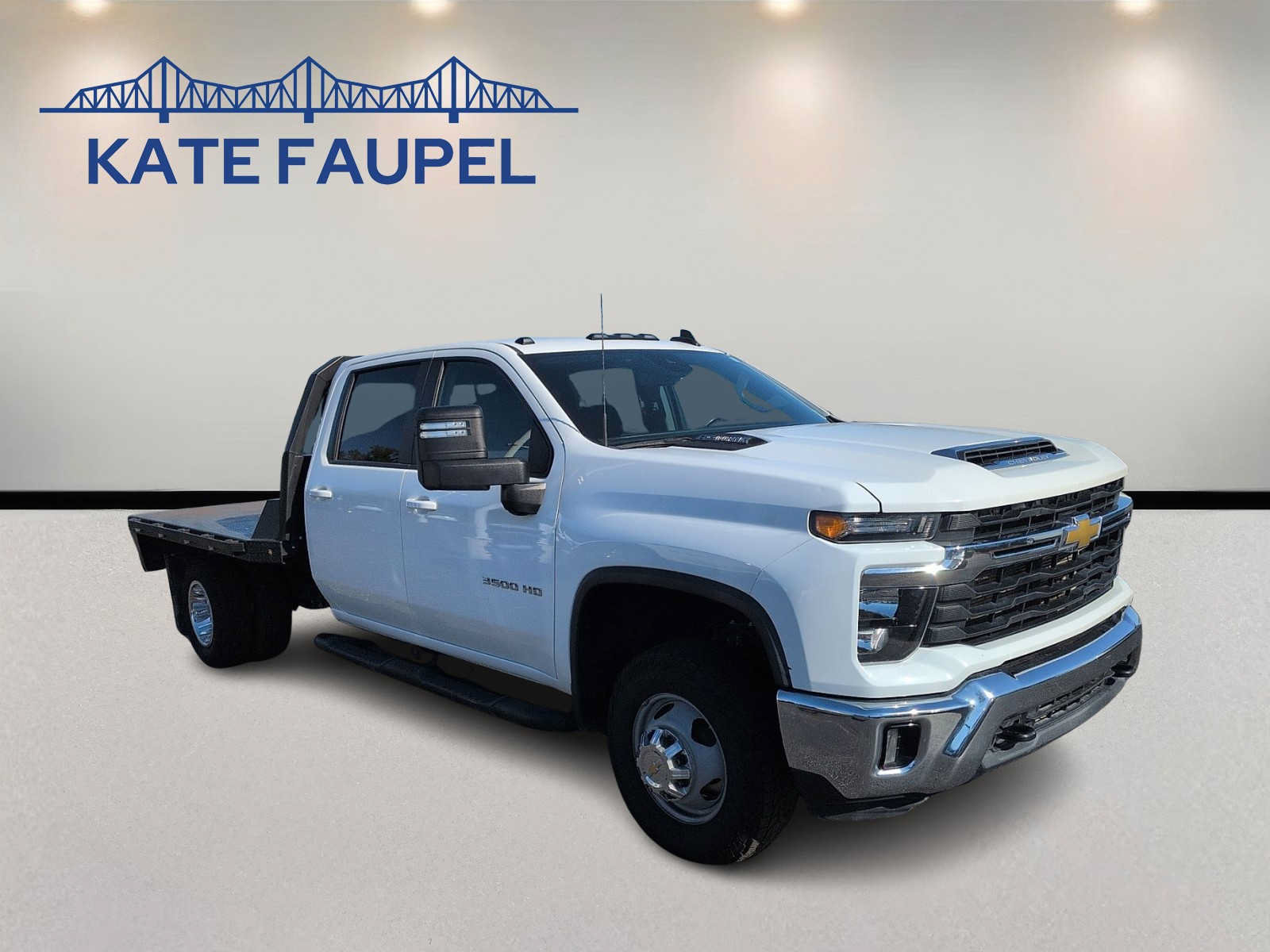 Used 2024 Chevrolet Silverado 3500 LT w/ Convenience Package AWD/4WD image 1