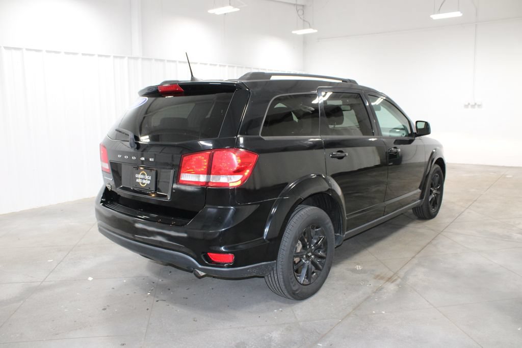 Used 2019 Dodge Journey SE w/ Connectivity Group FWD image 9