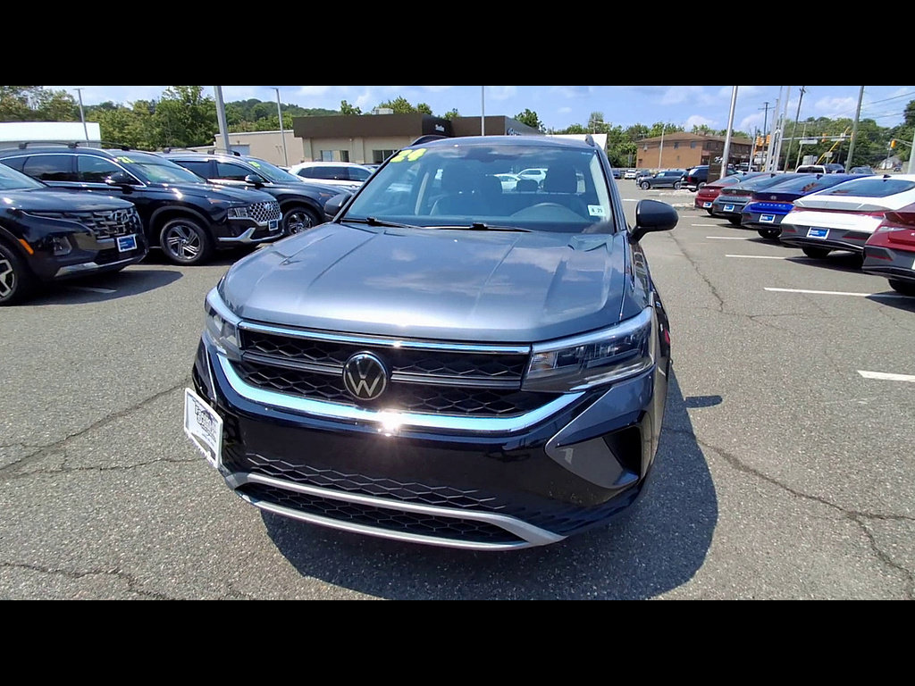 Used 2024 Volkswagen Taos S AWD/4WD image 3
