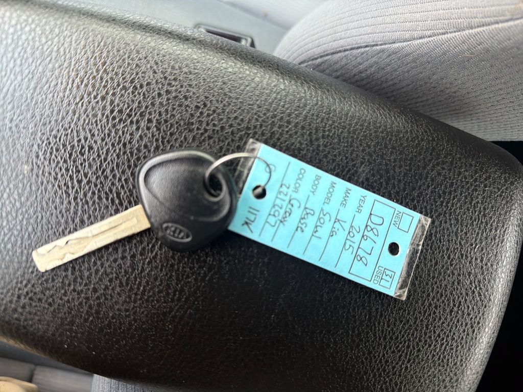 Used 2015 Toyota Corolla L FWD image 18