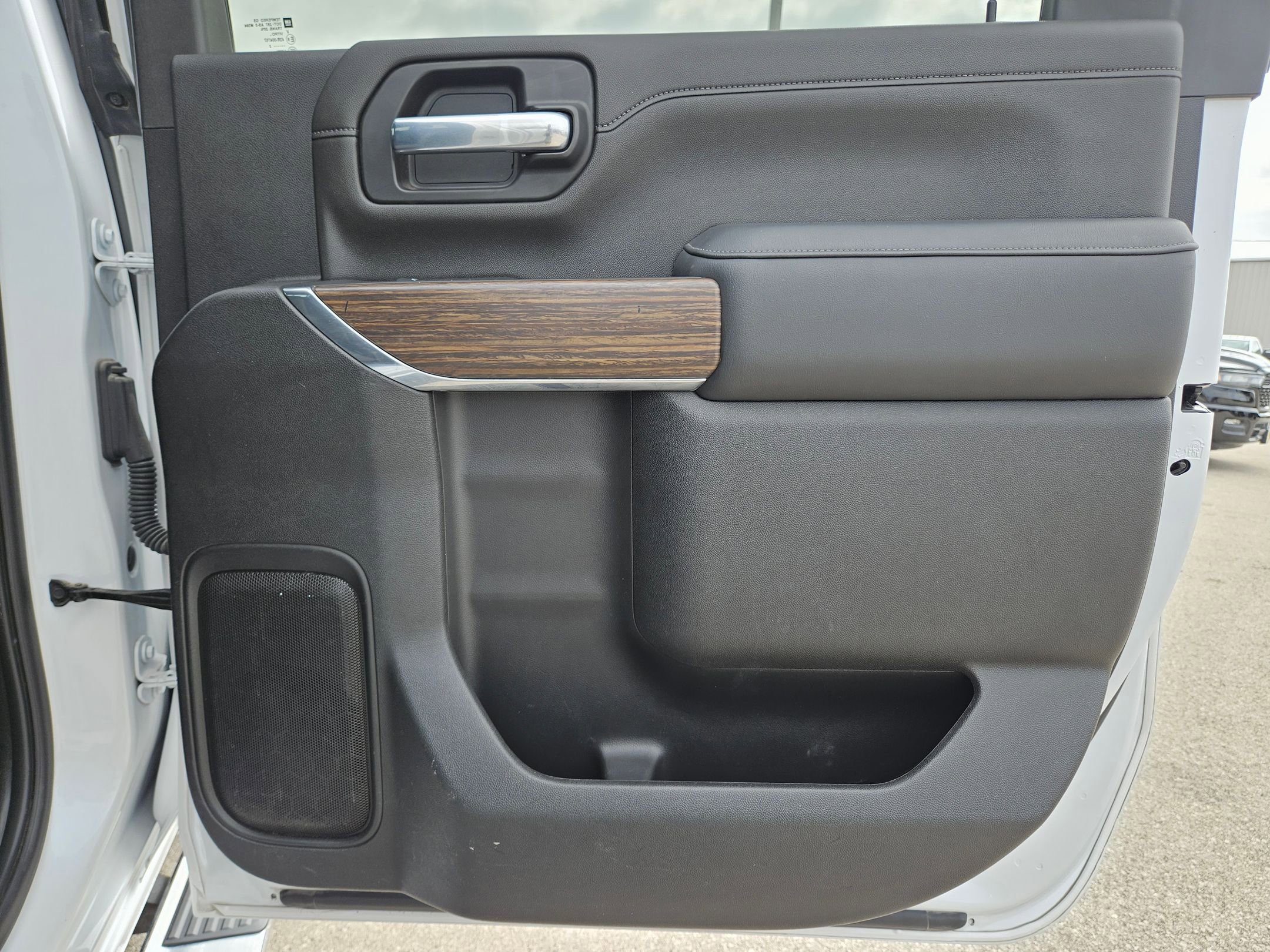 Used 2022 Chevrolet Silverado 3500 High Country w/ Z71 Off-Road Package image 26