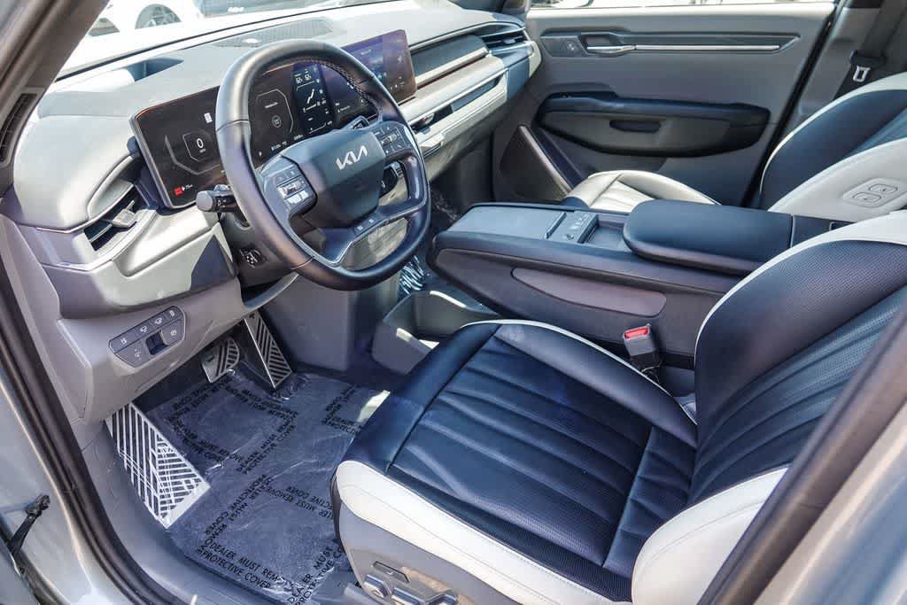 Certified 2024 Kia EV9 GT-Line AWD/4WD image 16
