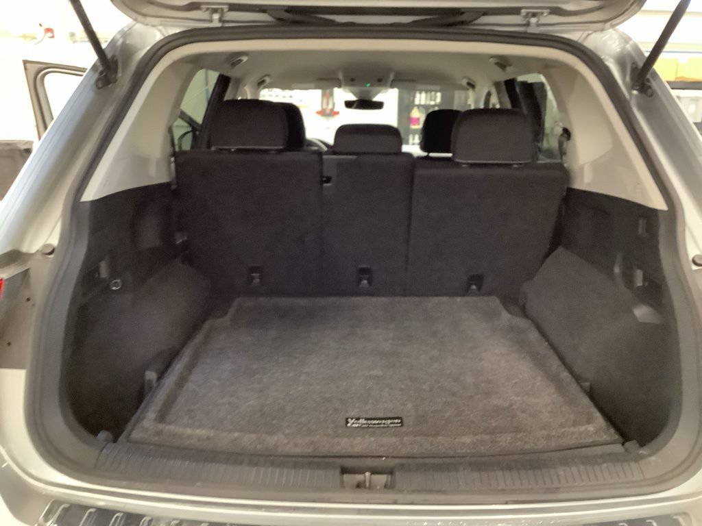 Used 2023 Volkswagen Tiguan S w/ Driver Assistance Package AWD/4WD image 17
