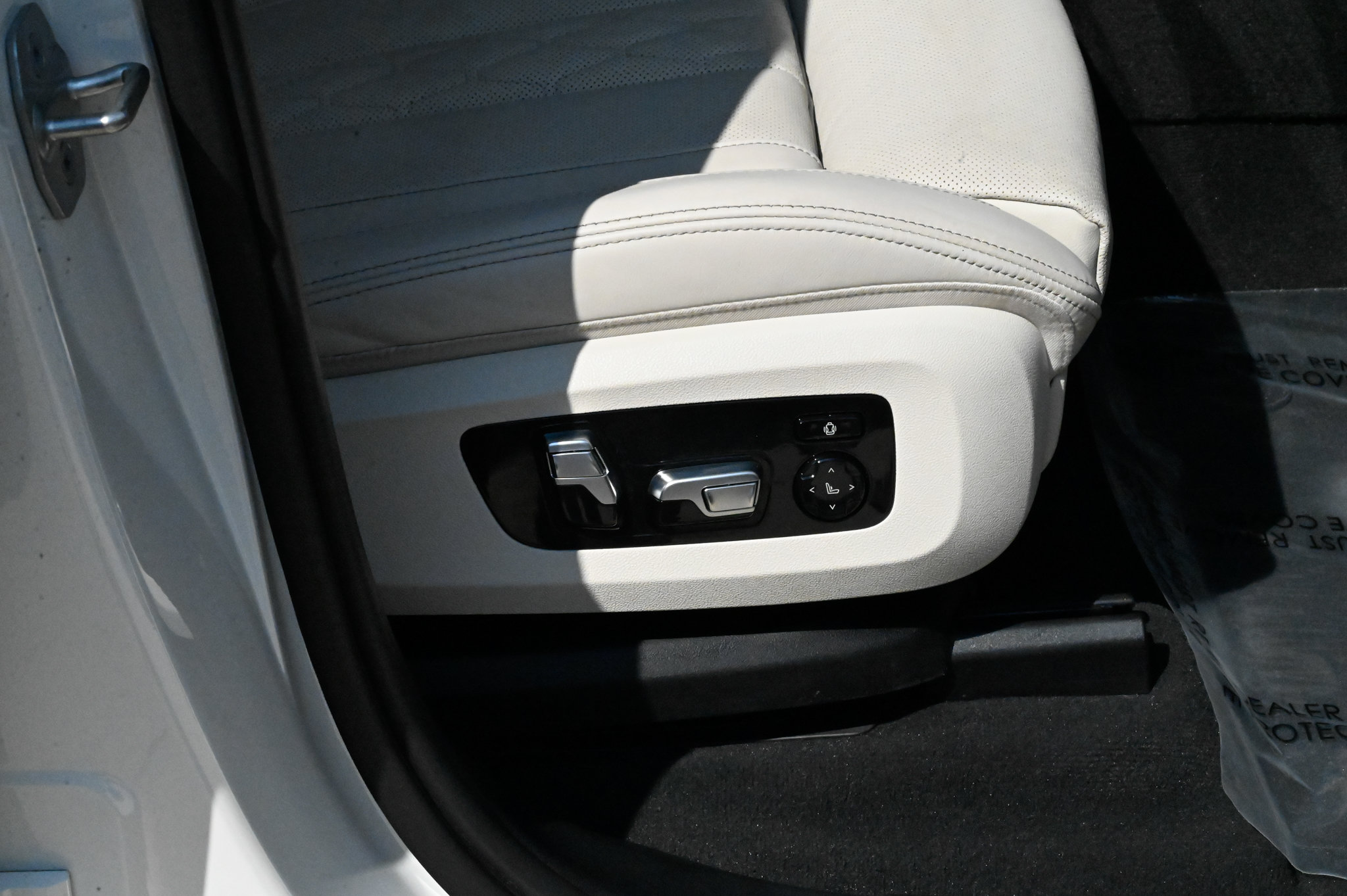 Used 2022 BMW X5 M50i w/ Executive Package AWD/4WD image 59