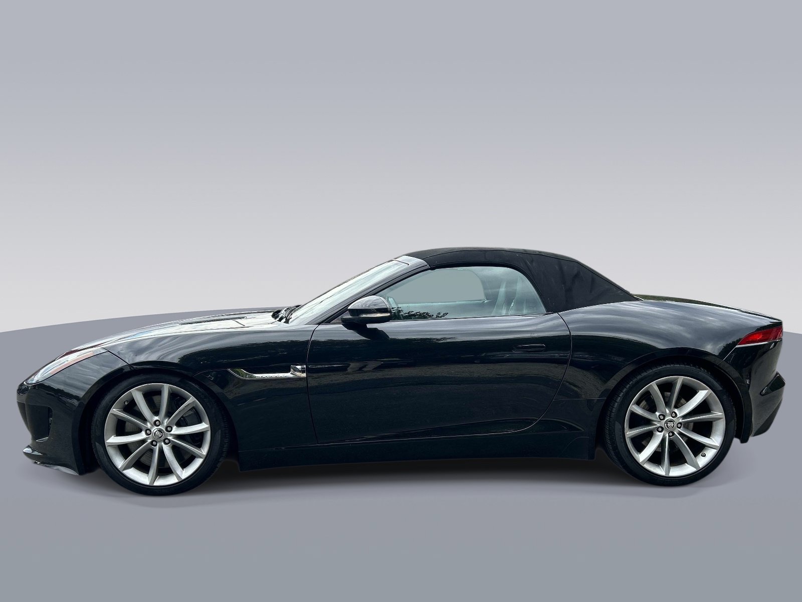 Used 2014 Jaguar F-TYPE S RWD image 6