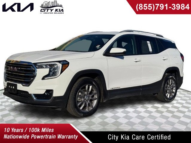 Used 2024 GMC Terrain SLT image 1