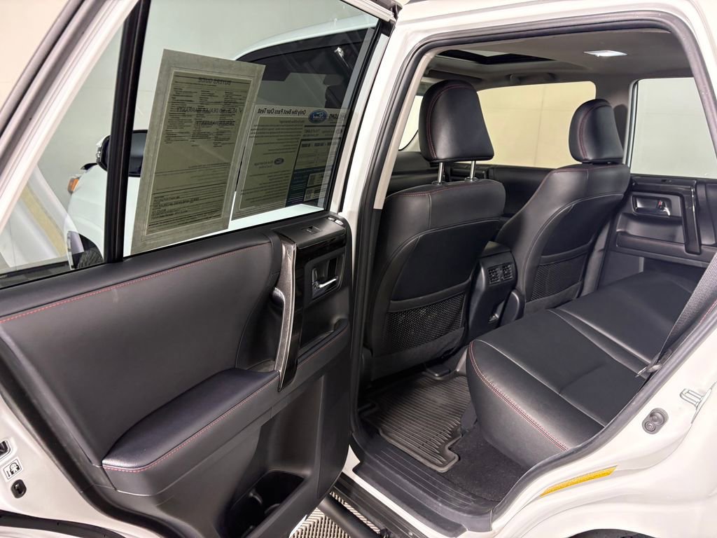 Used 2024 Toyota 4Runner TRD Off-Road Premium w/ Moonroof Package AWD/4WD image 29