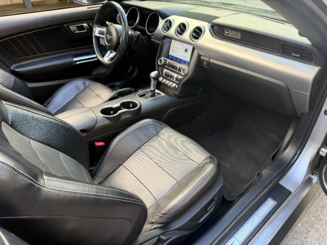Used 2020 Ford Mustang Premium RWD image 21
