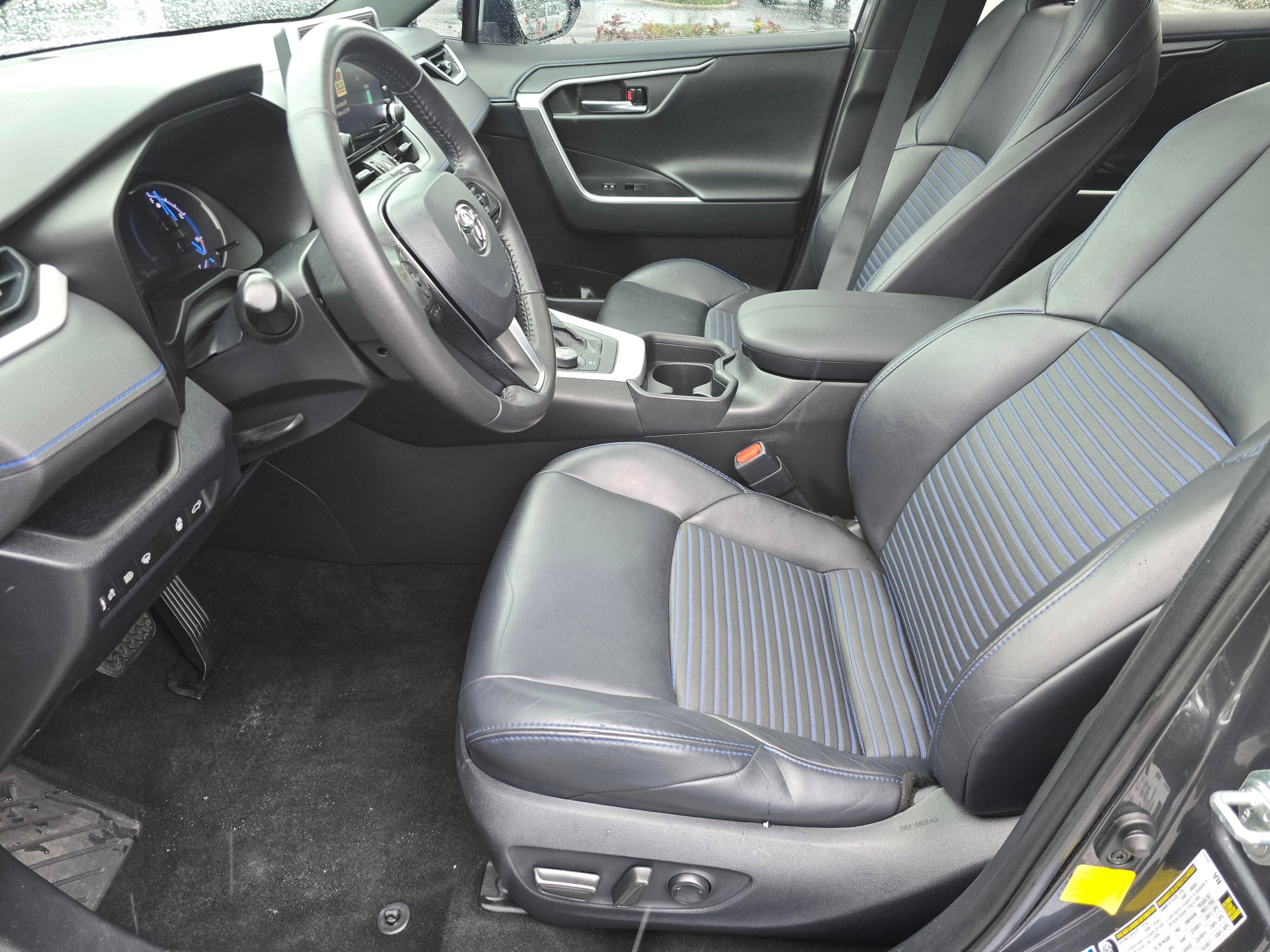 Used 2020 Toyota RAV4 XSE w/ XSE Grade Weather Package AWD/4WD image 30