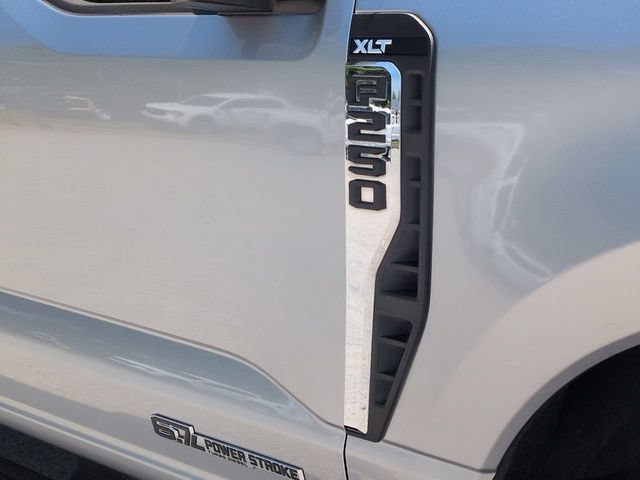 Used 2023 Ford F250 XLT AWD/4WD image 14