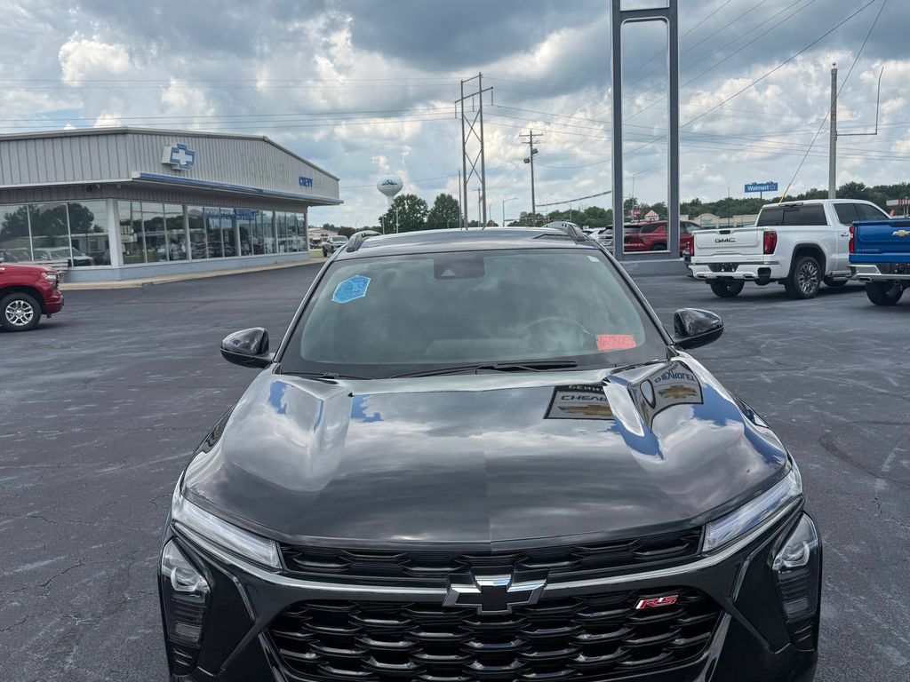 Used 2025 Chevrolet Trax RS w/ Driver Confidence Package FWD image 38