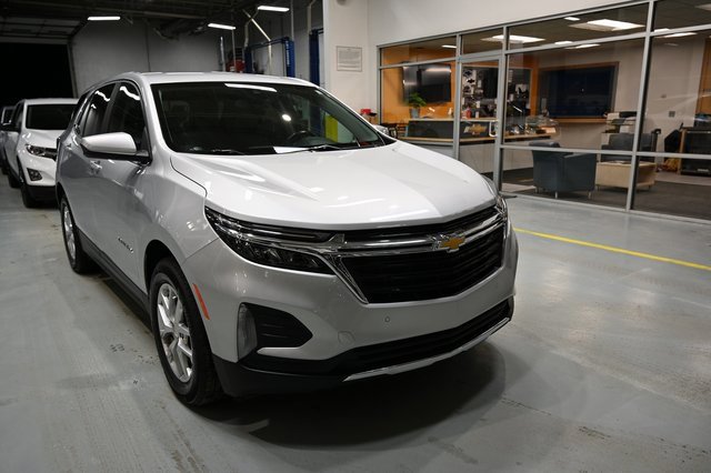 Used 2022 Chevrolet Equinox LT image 3