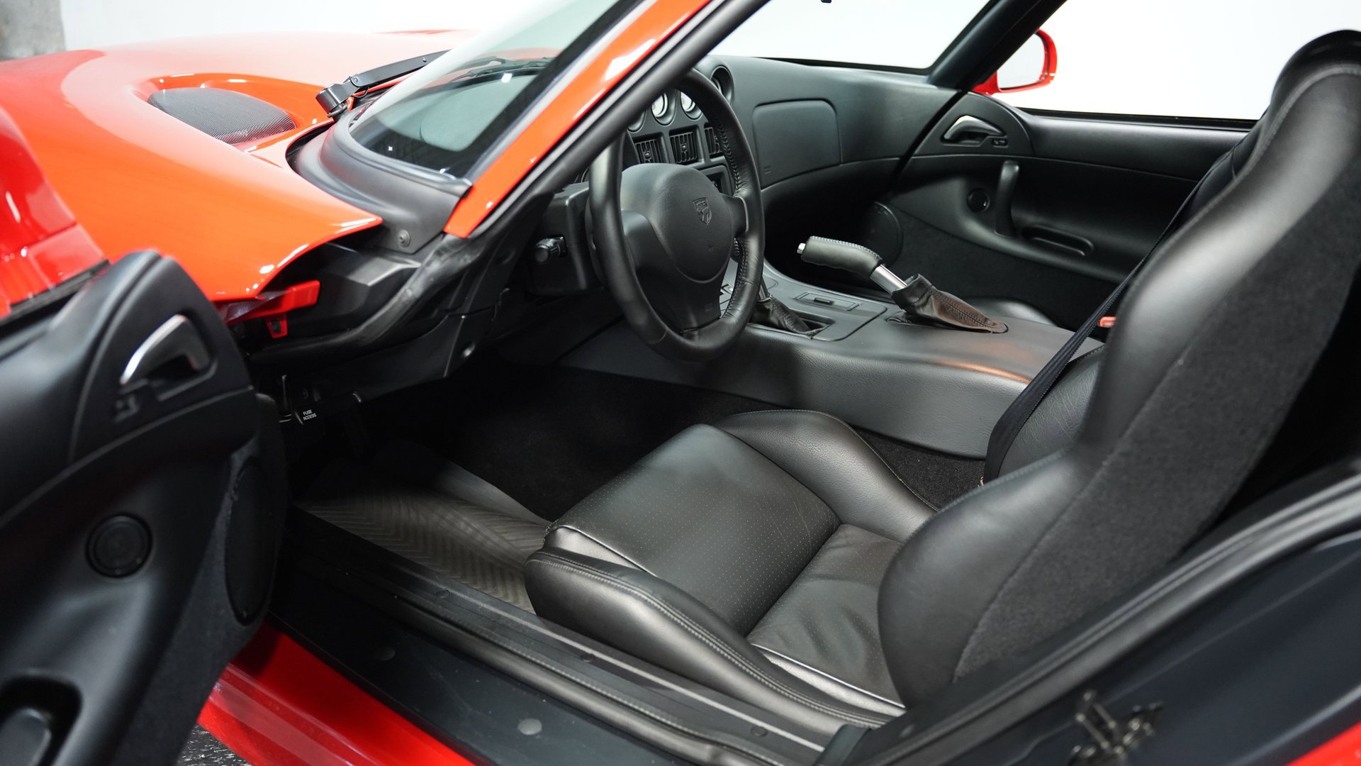 Used 2001 Dodge Viper GTS image 4