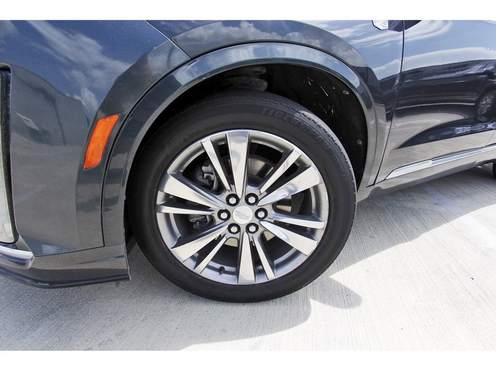 Used 2022 Cadillac XT6 Premium Luxury AWD/4WD image 32