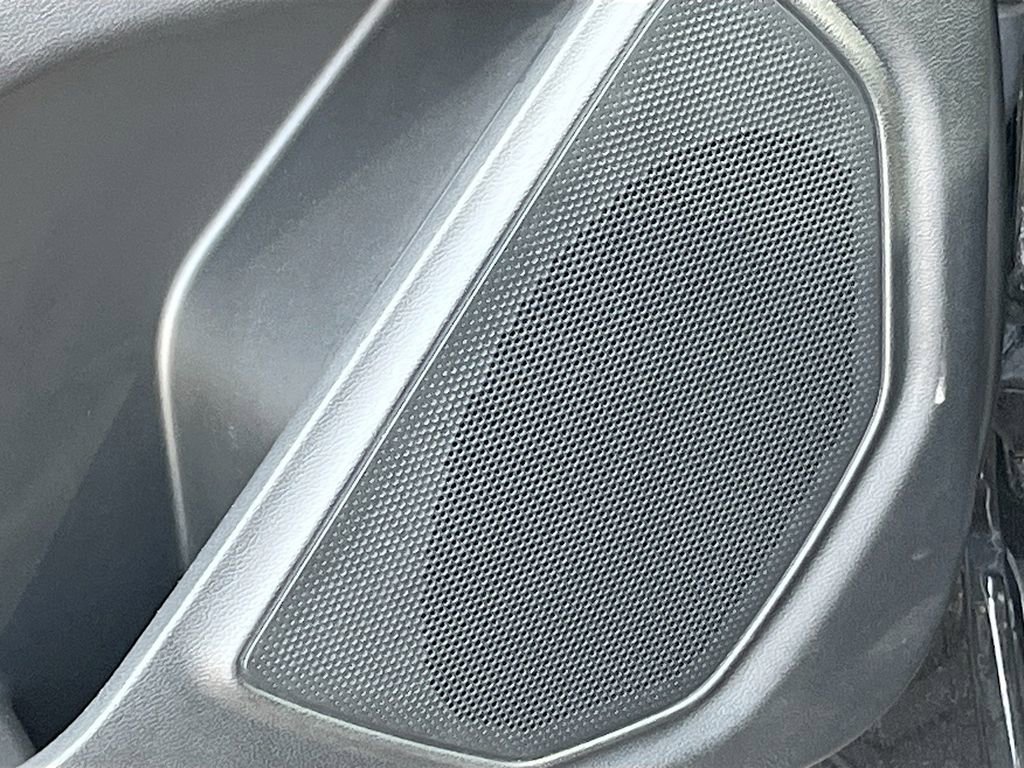 Used 2022 Ford Explorer XLT w/ Equipment Group 202A image 19