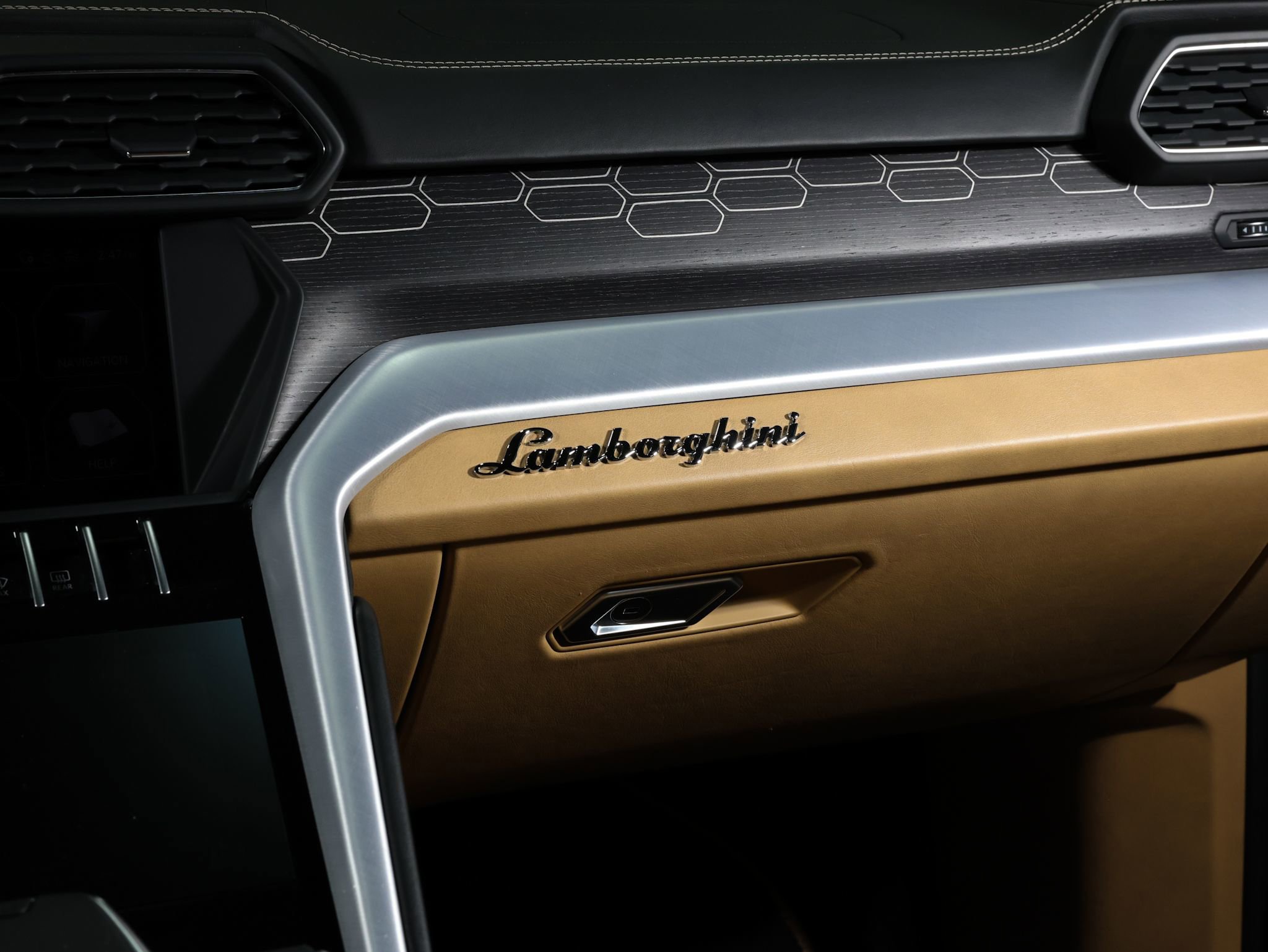 Used 2019 Lamborghini Urus image 49