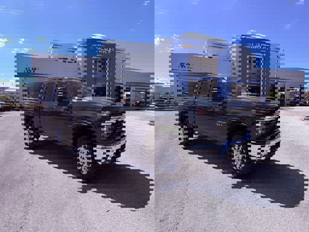 New 2026 Chevrolet Silverado 2500 LT image 2