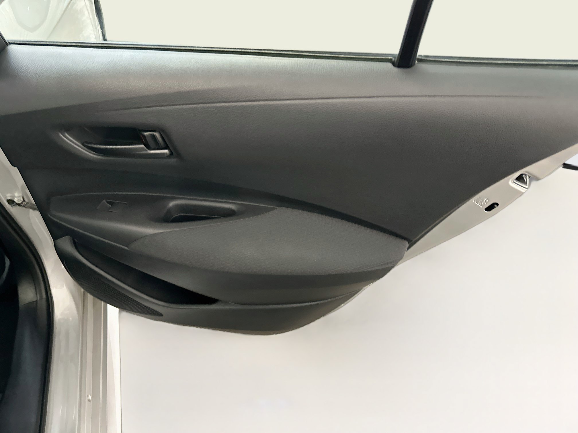 Used 2025 Toyota Corolla LE FWD image 31