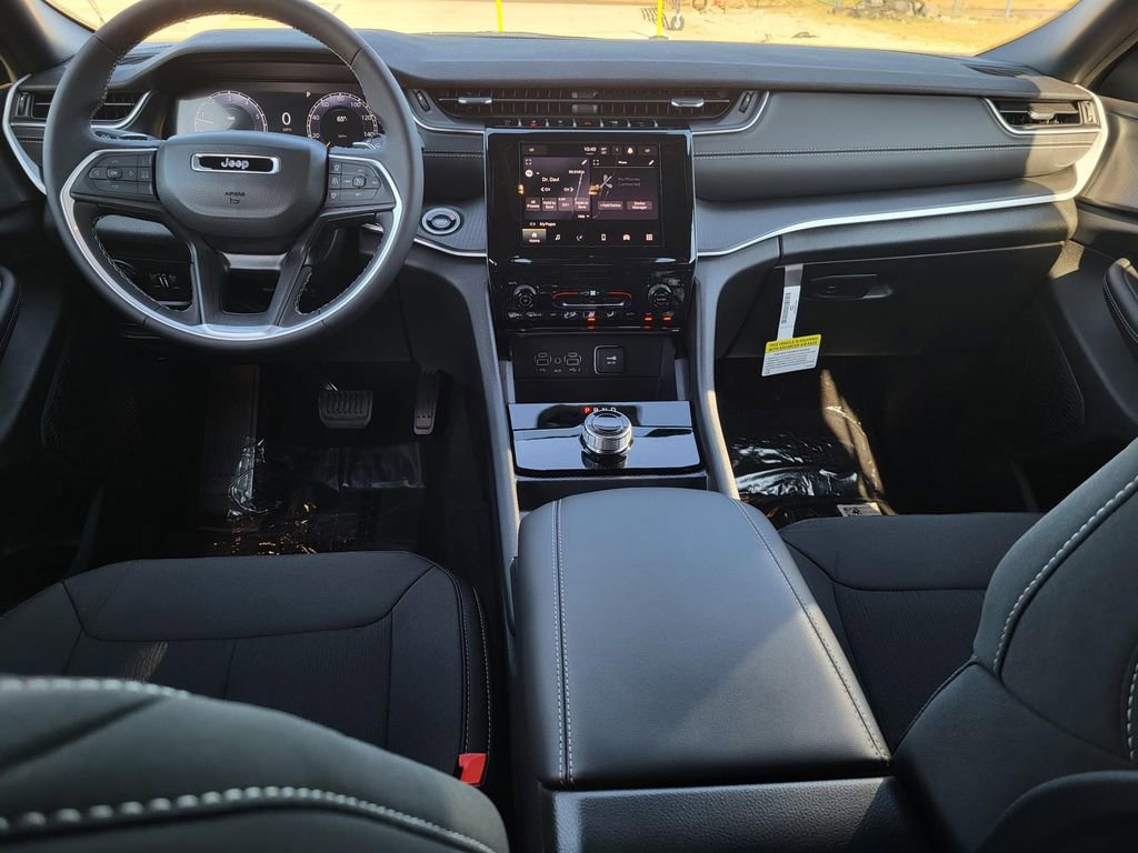 New 2025 Jeep Grand Cherokee Laredo RWD image 16