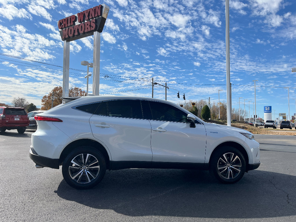 Used 2021 Toyota Venza LE image 8