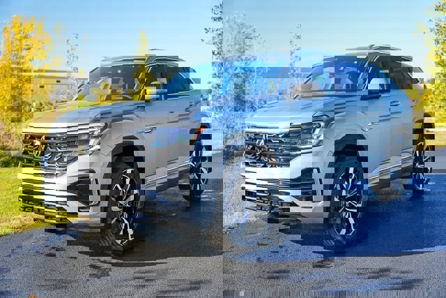 New 2026 Volkswagen Atlas Cross Sport SEL Premium R-Line image 5