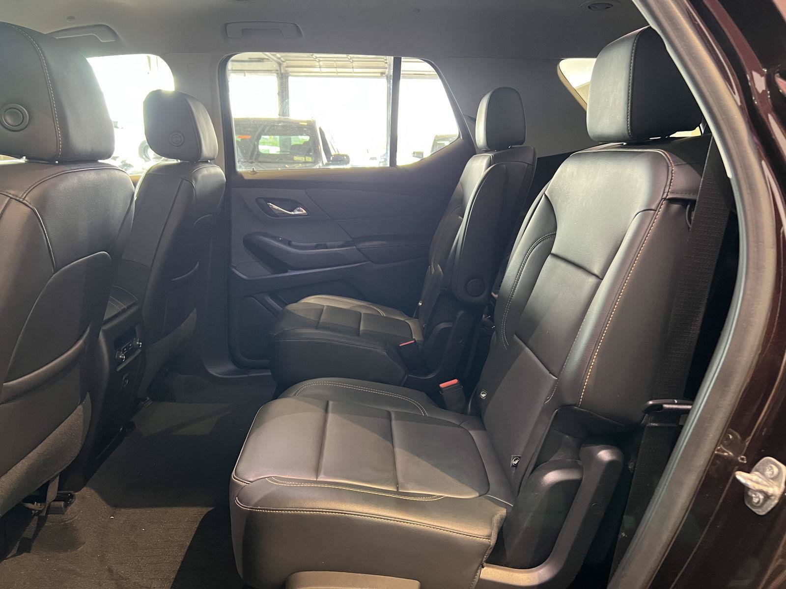 Used 2021 Chevrolet Traverse LT AWD/4WD image 32