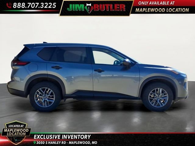 Used 2024 Nissan Rogue S AWD/4WD image 5