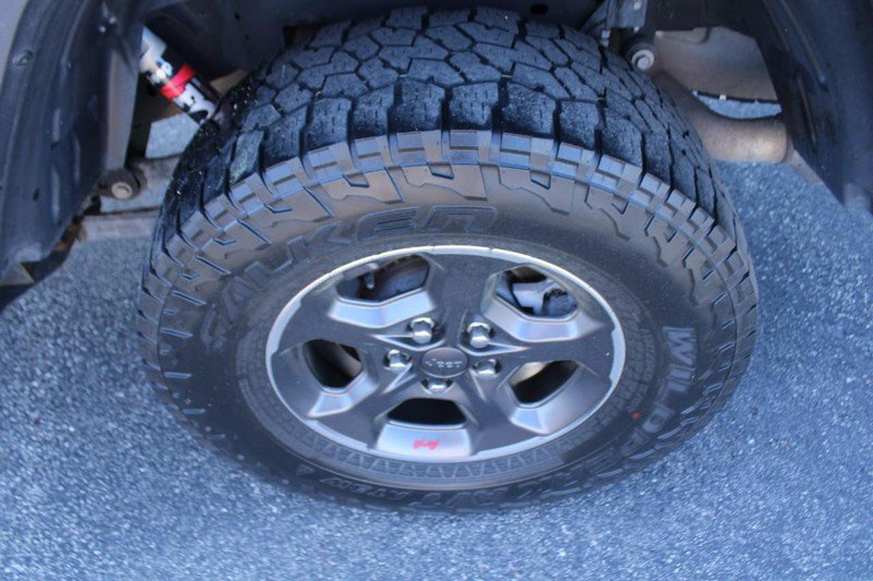 Used 2020 Jeep Gladiator Rubicon w/ Trailer Tow Package AWD/4WD image 7