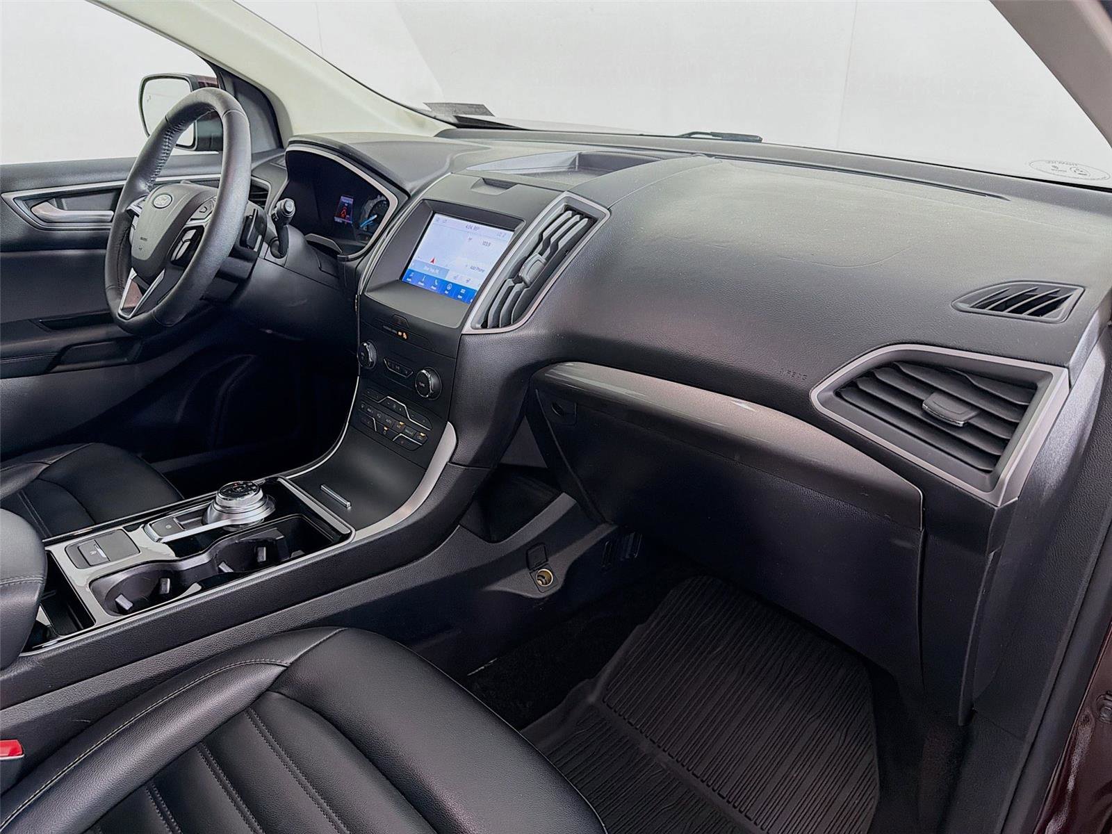 Used 2020 Ford Edge SEL w/ Convenience Package image 29