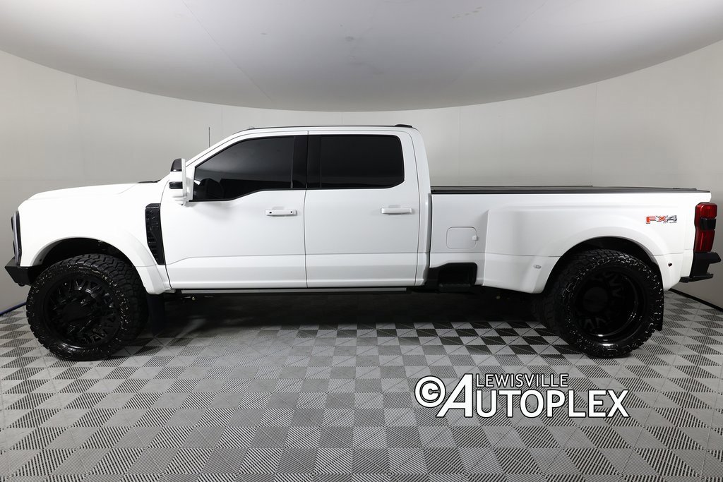 Used 2025 Ford F450 Platinum w/ FX4 Off-Road Package image 13