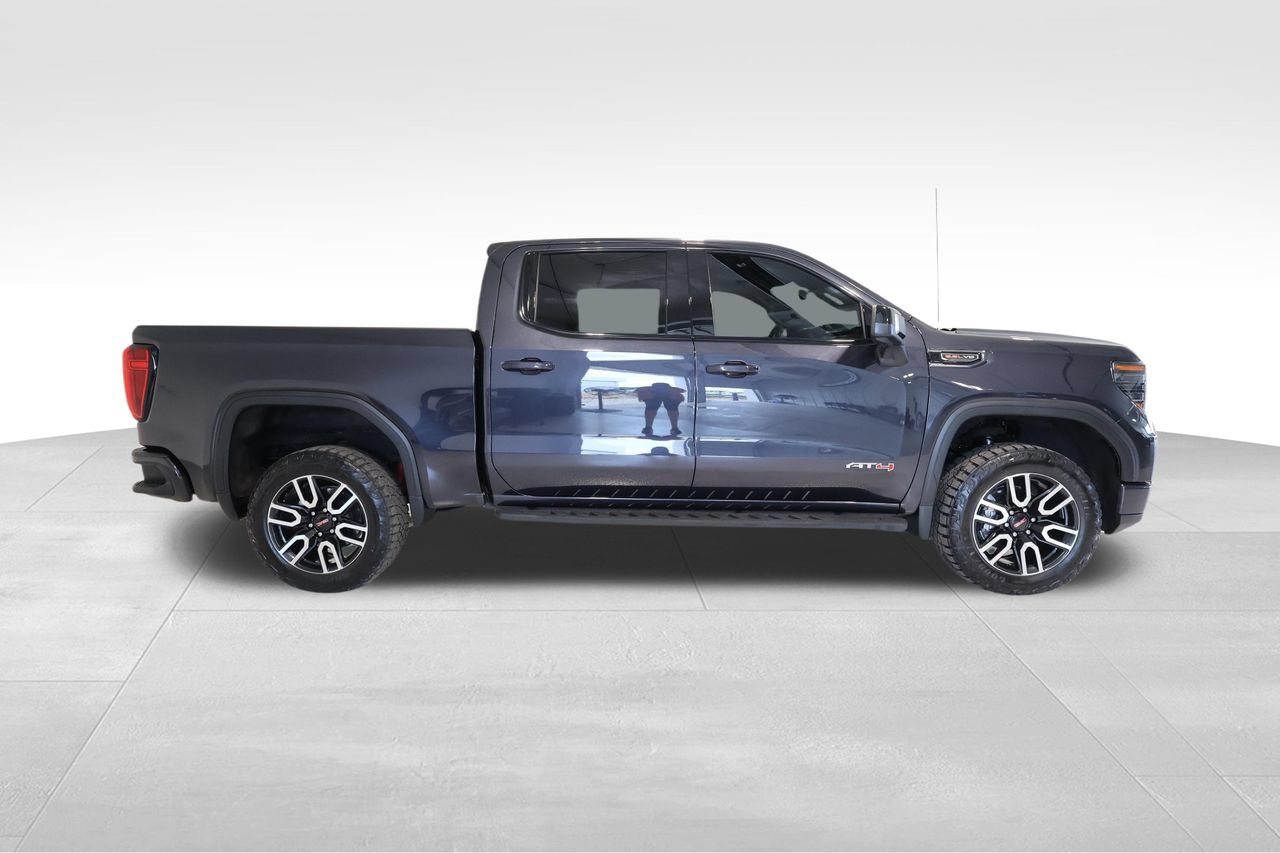 Used 2024 GMC Sierra 1500 AT4 w/ Technology Package AWD/4WD image 5