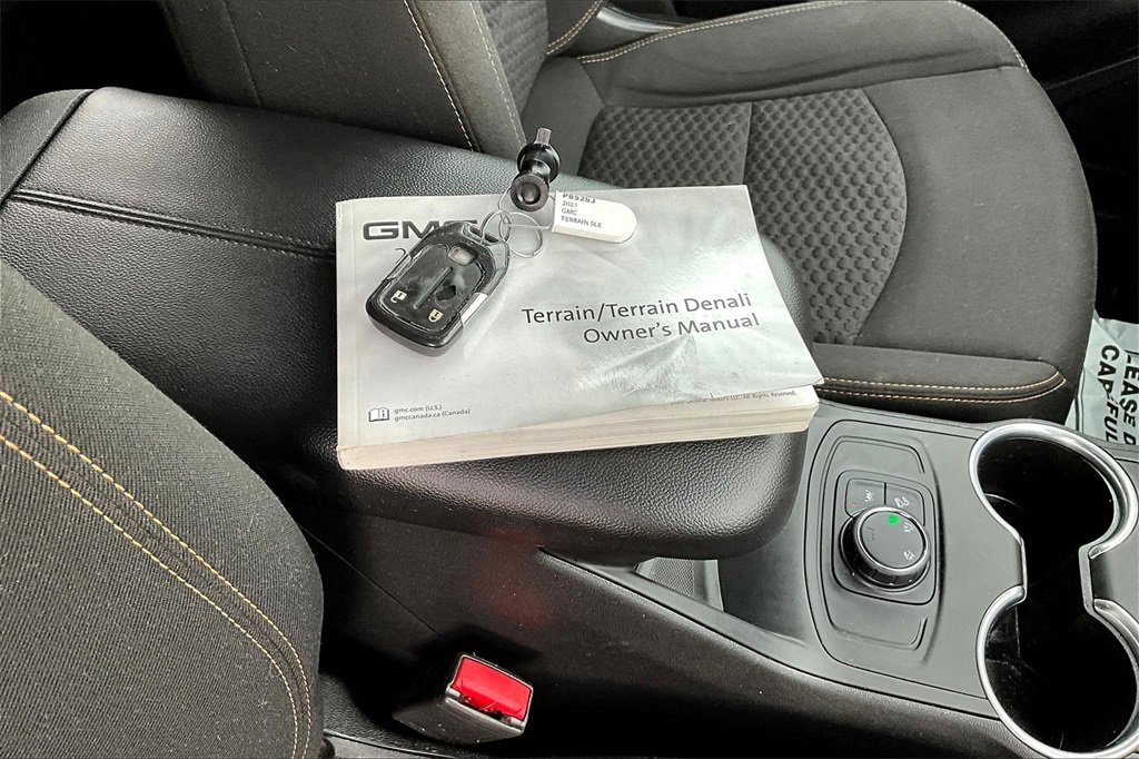 Used 2021 GMC Terrain SLE image 16