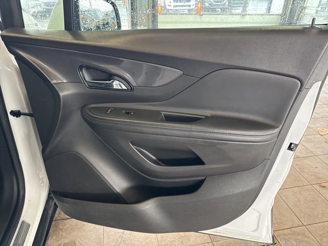 Used 2020 Buick Encore Preferred image 26
