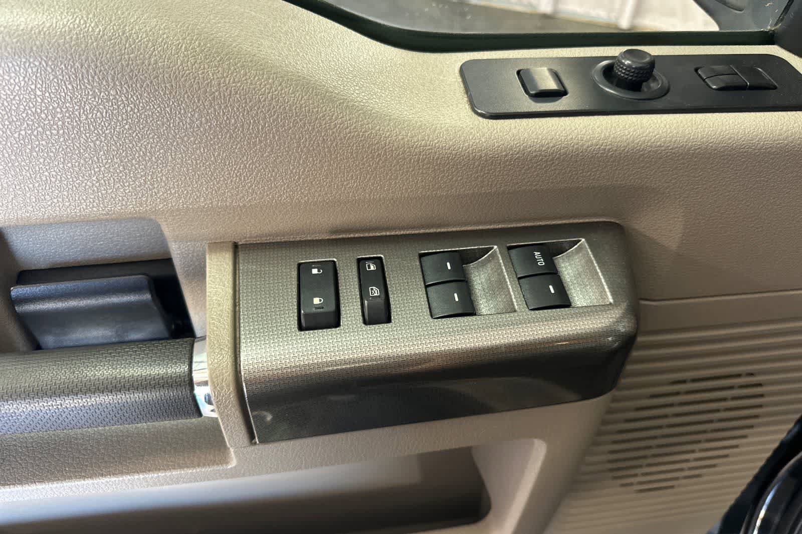 Used 2008 Ford F250 FX4 AWD/4WD image 15