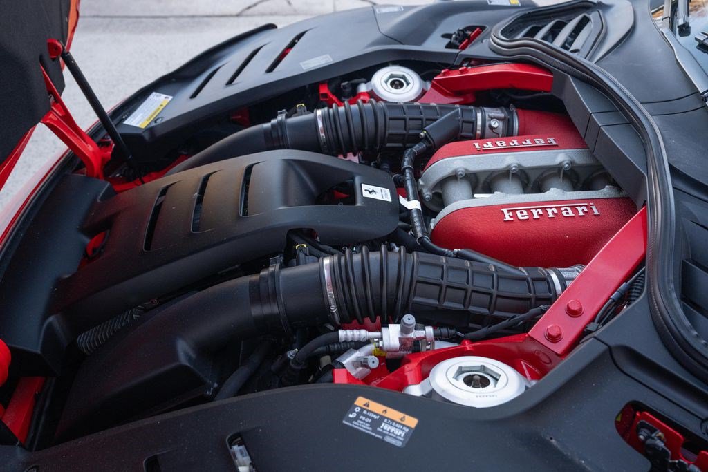 Used 2025 Ferrari Purosangue AWD/4WD image 11