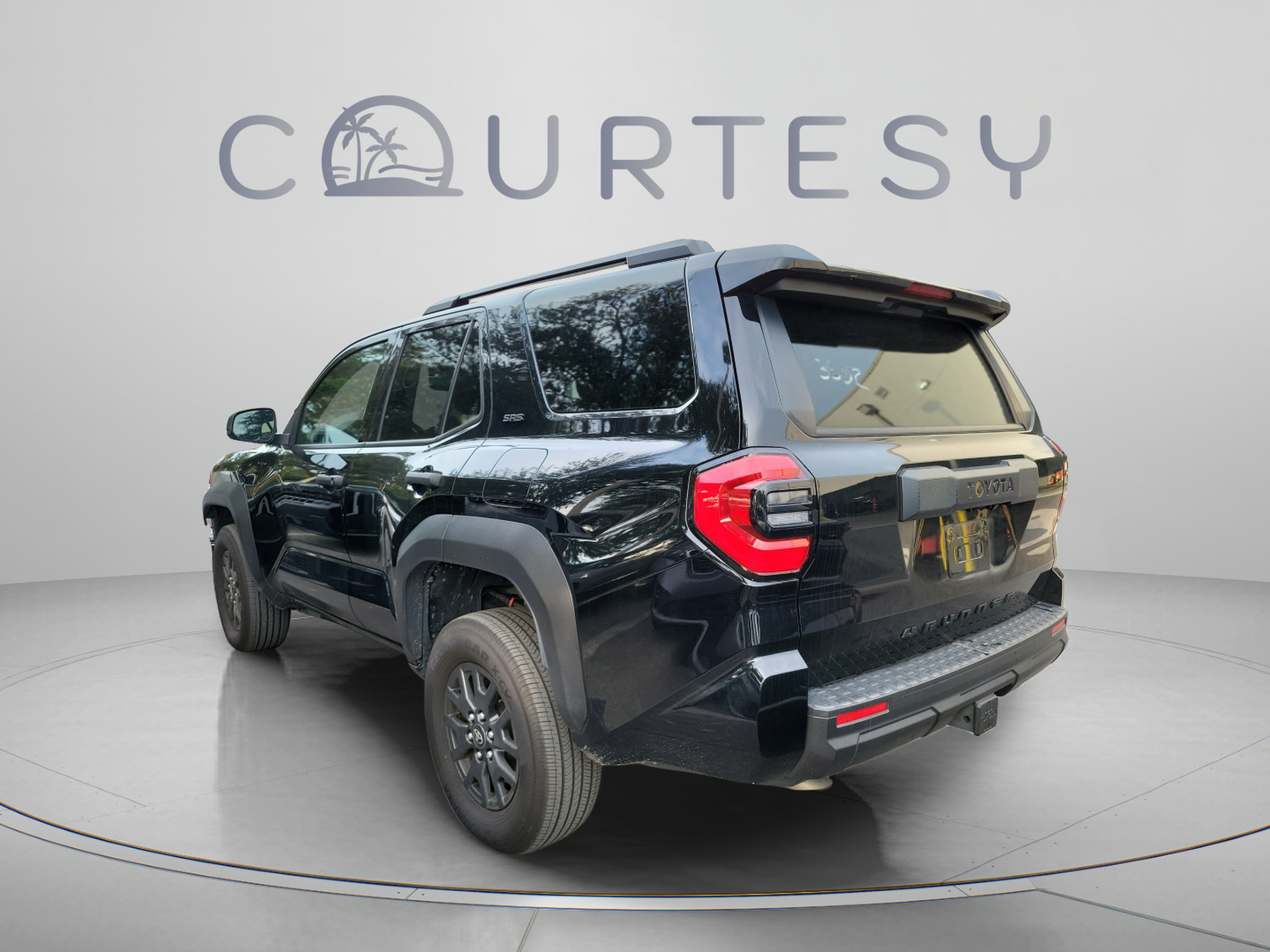 Used 2025 Toyota 4Runner SR5 AWD/4WD image 8