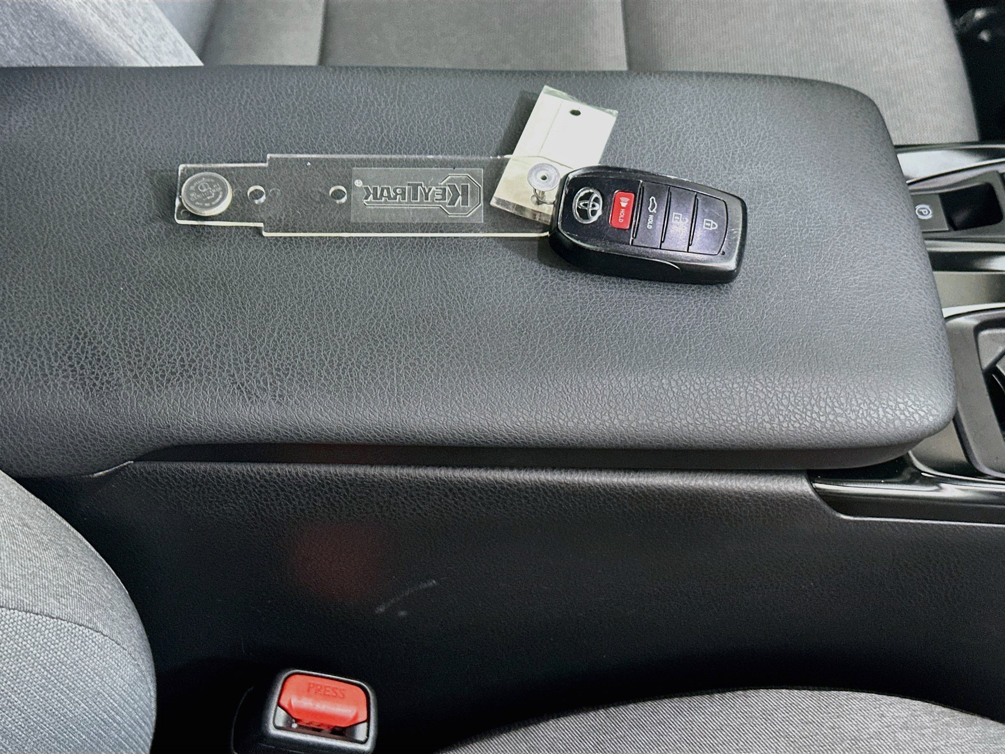 Used 2025 Toyota Camry LE FWD image 33