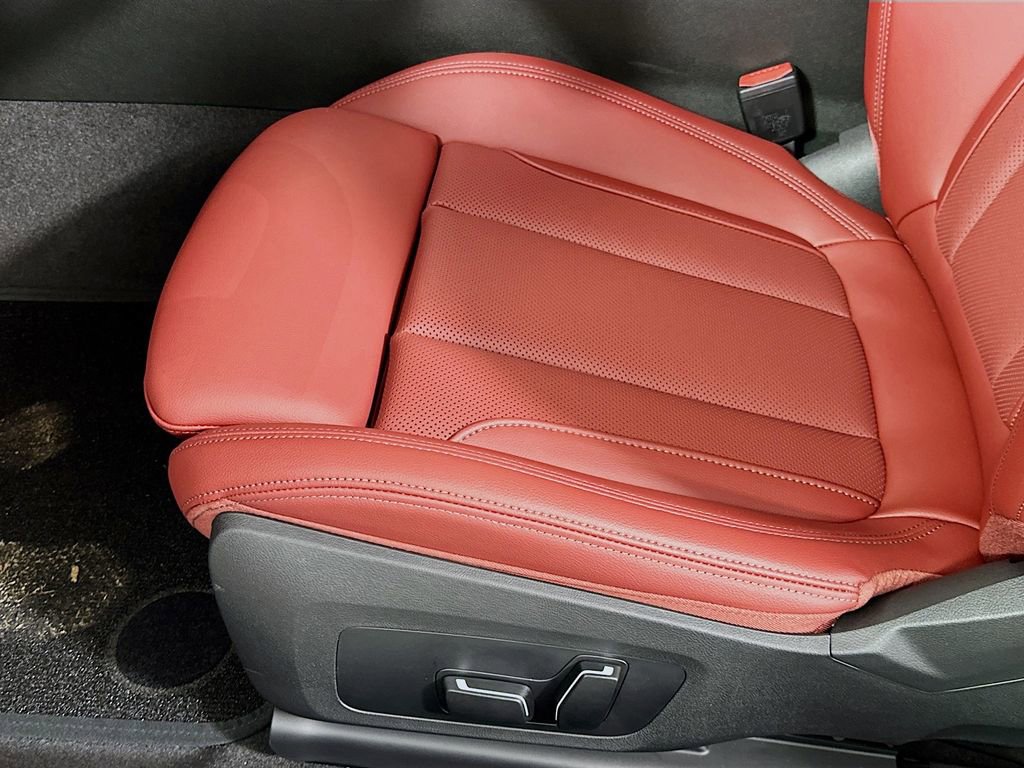 Used 2026 BMW 230i 230i w/ M Sport Package image 21