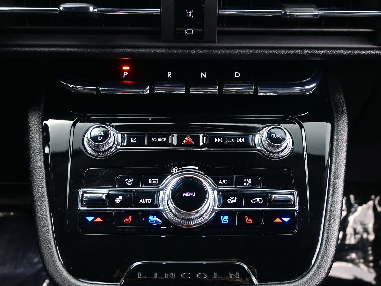 Used 2022 Lincoln Corsair AWD w/ Premium Package image 22