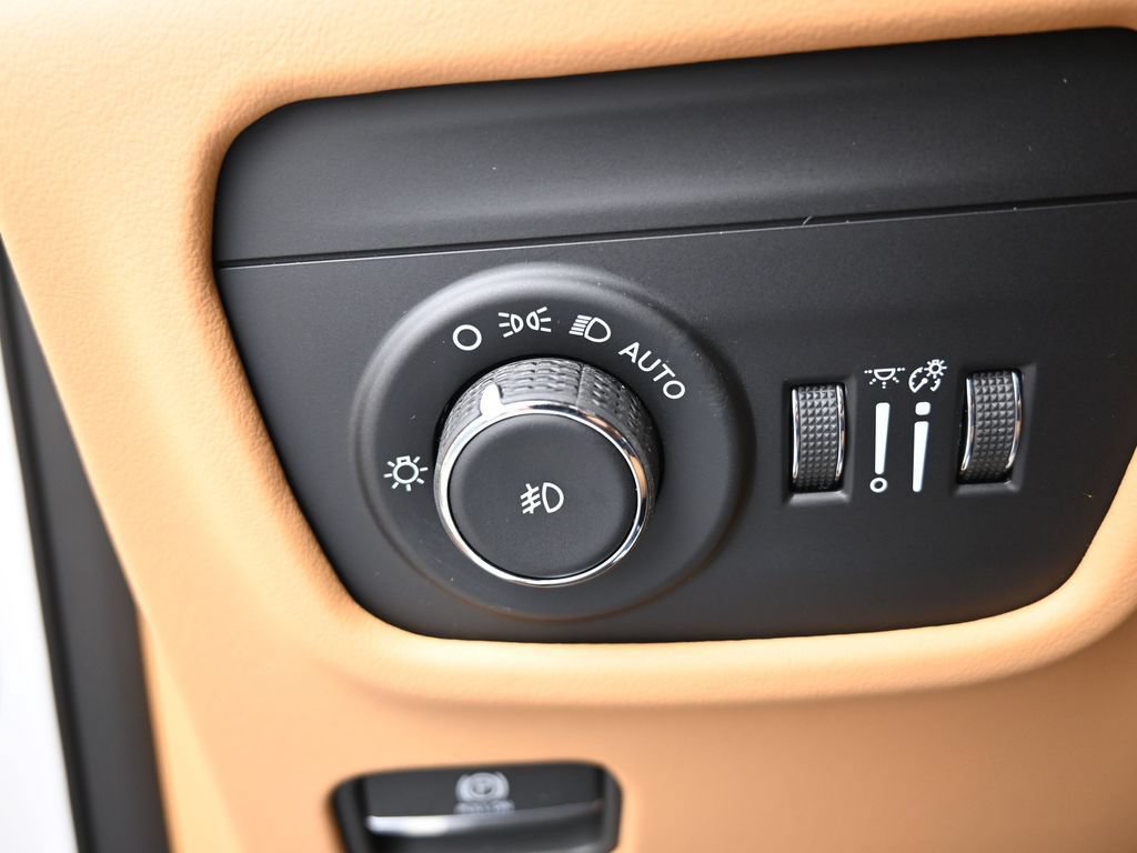 New 2025 Jeep Grand Cherokee Summit AWD/4WD image 34