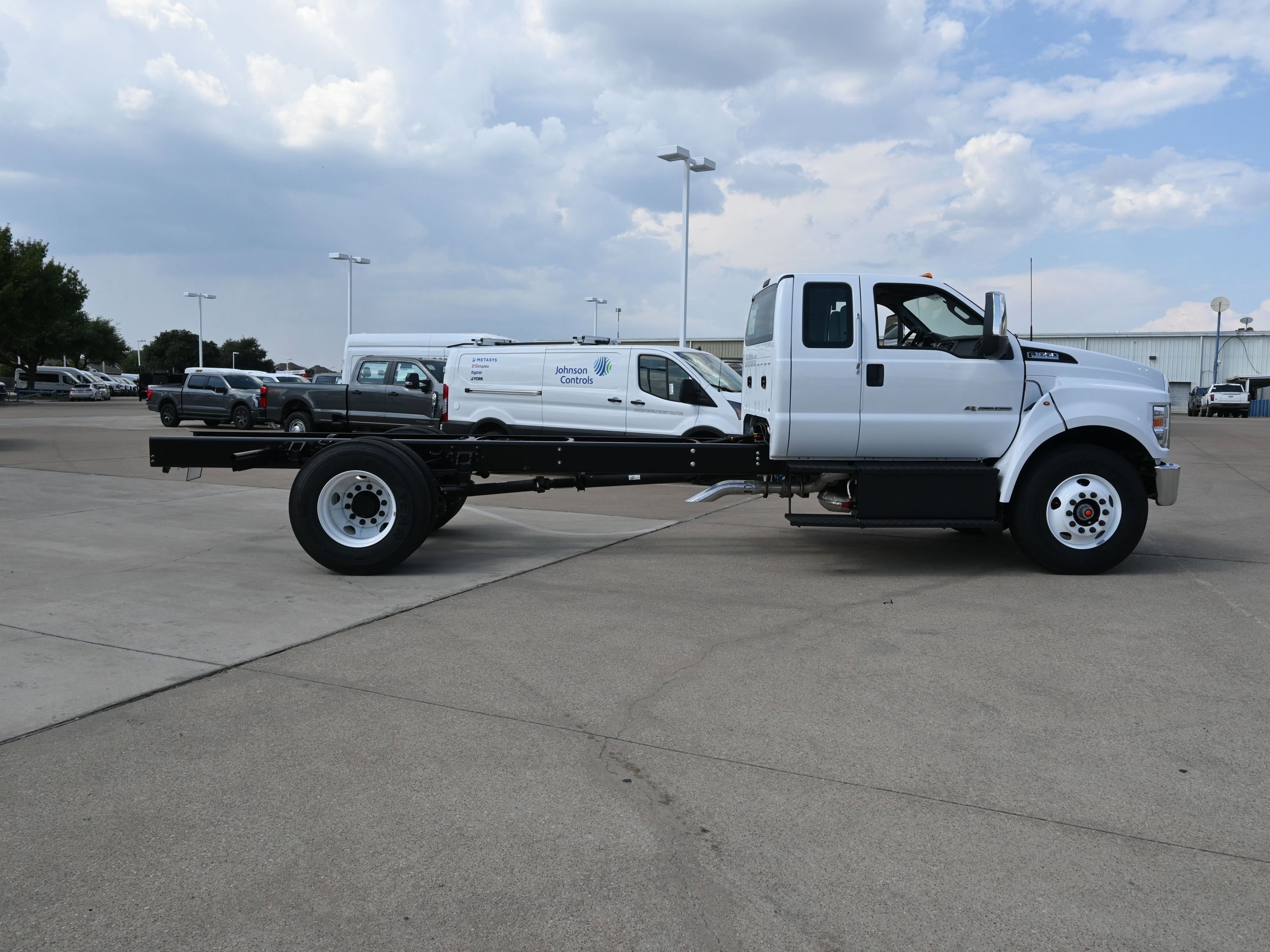 New 2026 Ford F650 2WD SuperCab Super Duty image 8