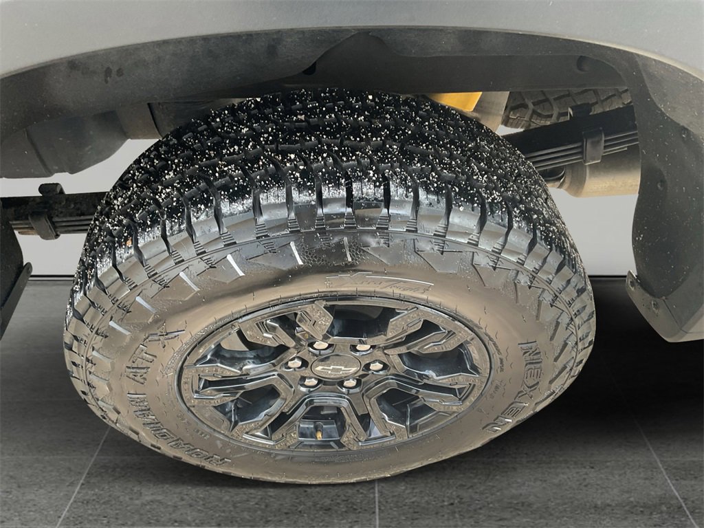 Used 2023 Chevrolet Silverado 1500 ZR2 w/ Technology Package image 15